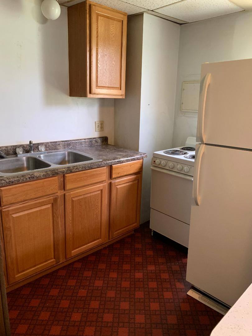 Apartment for rent at 1304 Sycamore St #5, Dallas Center, IA 50063
