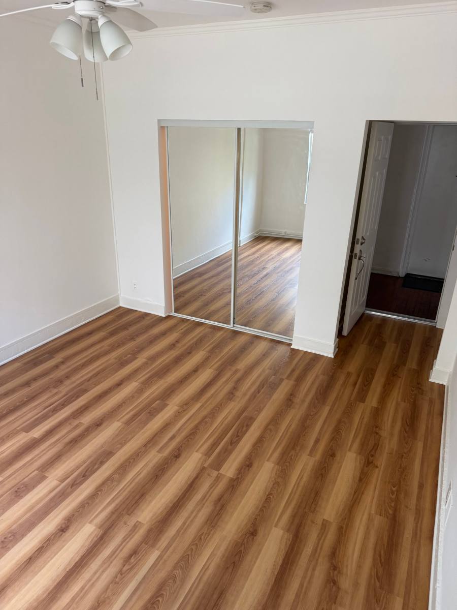 Apartment for rent at 4537 Fountain Ave #206, Los Angeles, CA 90029