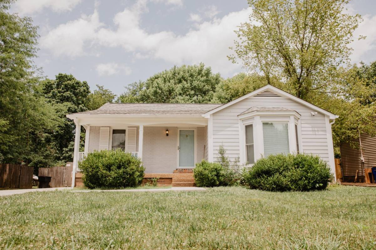 House for rent at 1004 Beech Bend Dr, Nashville, TN 37221