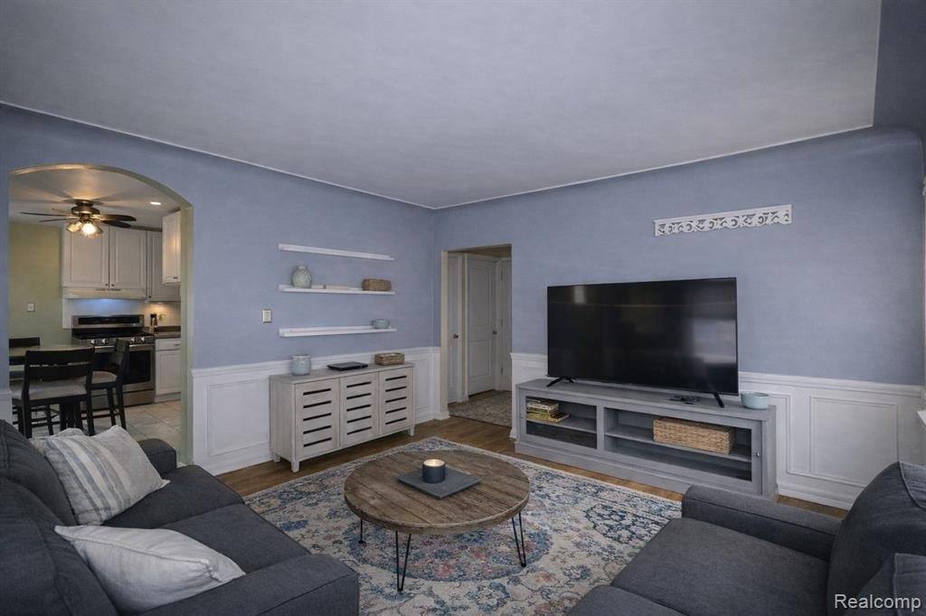 House for rent at 125 E 13 Mile Rd, Royal Oak, MI 48073