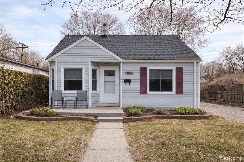 House for rent at 125 E 13 Mile Rd, Royal Oak, MI 48073