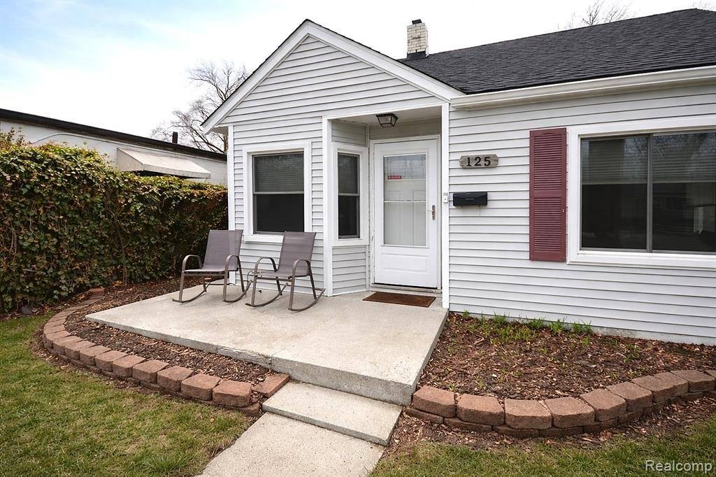 House for rent at 125 E 13 Mile Rd, Royal Oak, MI 48073