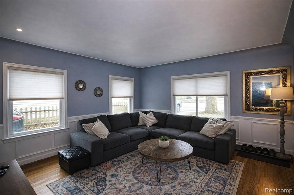 House for rent at 125 E 13 Mile Rd, Royal Oak, MI 48073