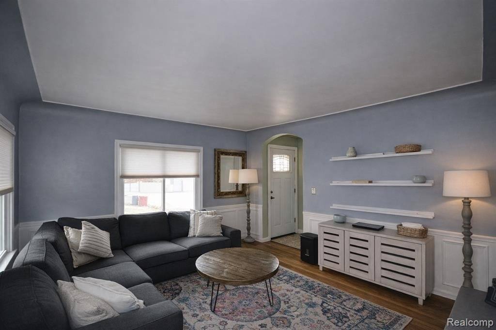 House for rent at 125 E 13 Mile Rd, Royal Oak, MI 48073