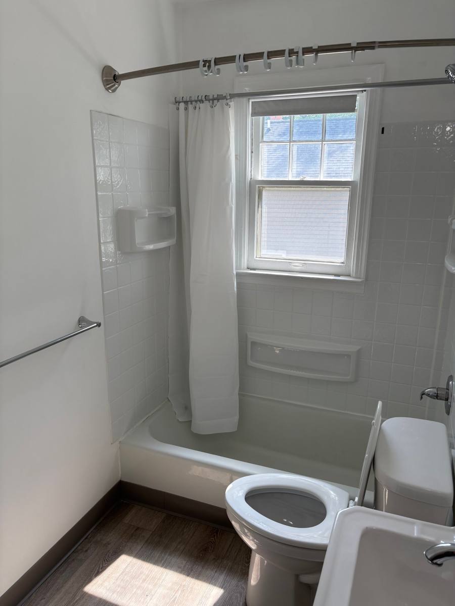 Apartment for rent at 425 Lyon St NE #4, Grand Rapids, MI 49503