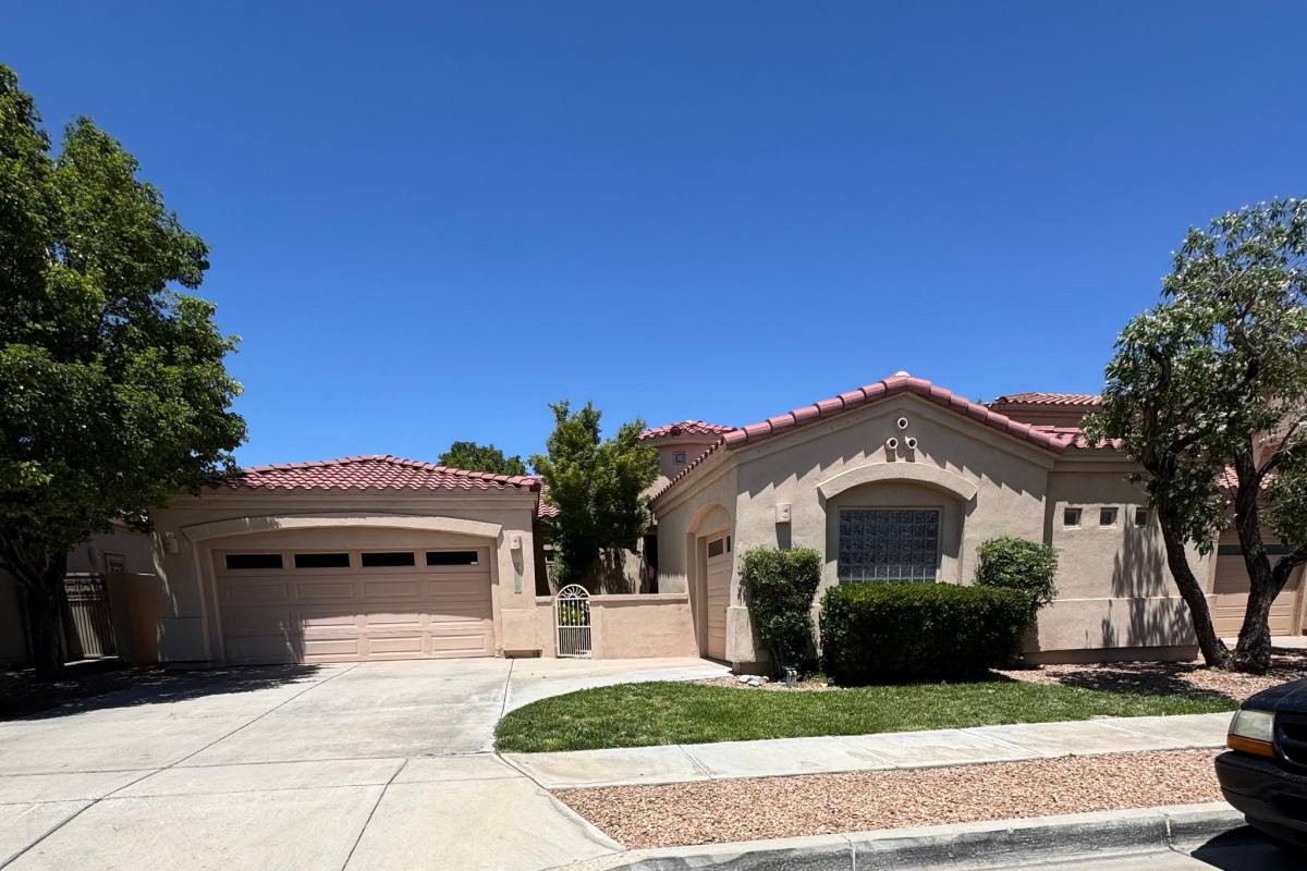 House for rent at 5215 Old Adobe Trail NW, Albuquerque, NM 87120