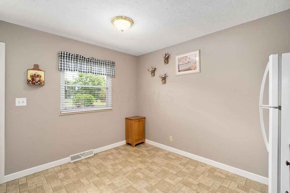 House for rent at 104 Annette Ave, Newark, OH 43055