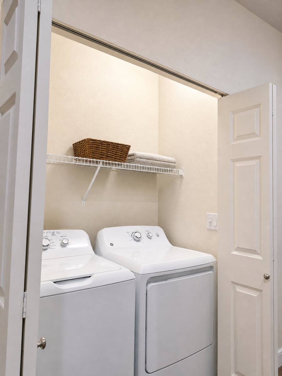 Townhouse for rent at 1800 NE 40th St #G4, Renton, WA 98056