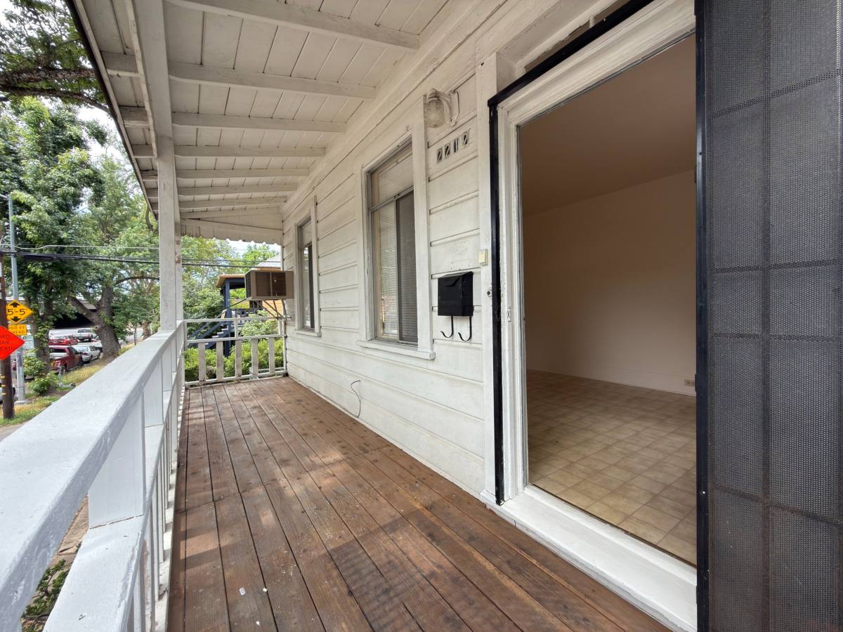 Apartment for rent at 2212 11th St - 2nd Floor, Sacramento, CA 95818