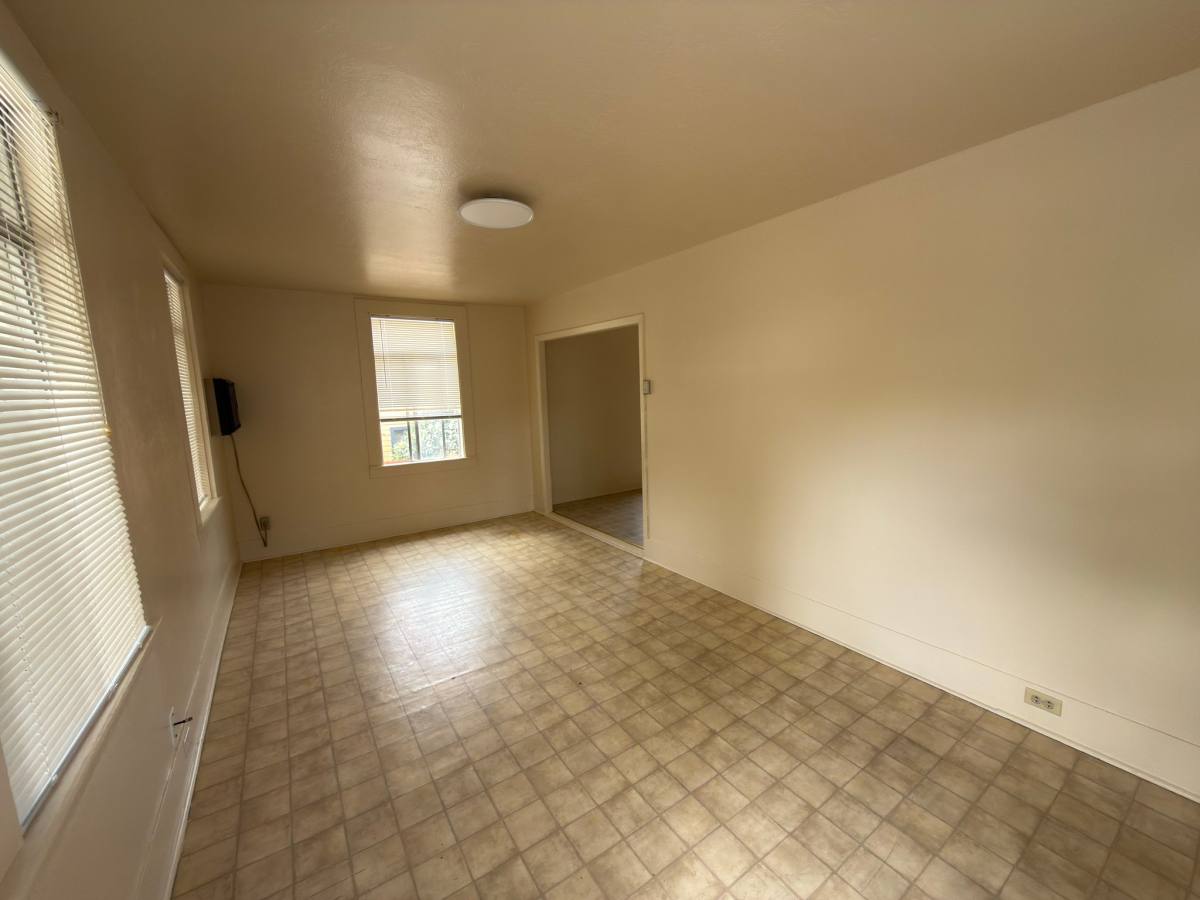 Apartment for rent at 2212 11th St - 2nd Floor, Sacramento, CA 95818