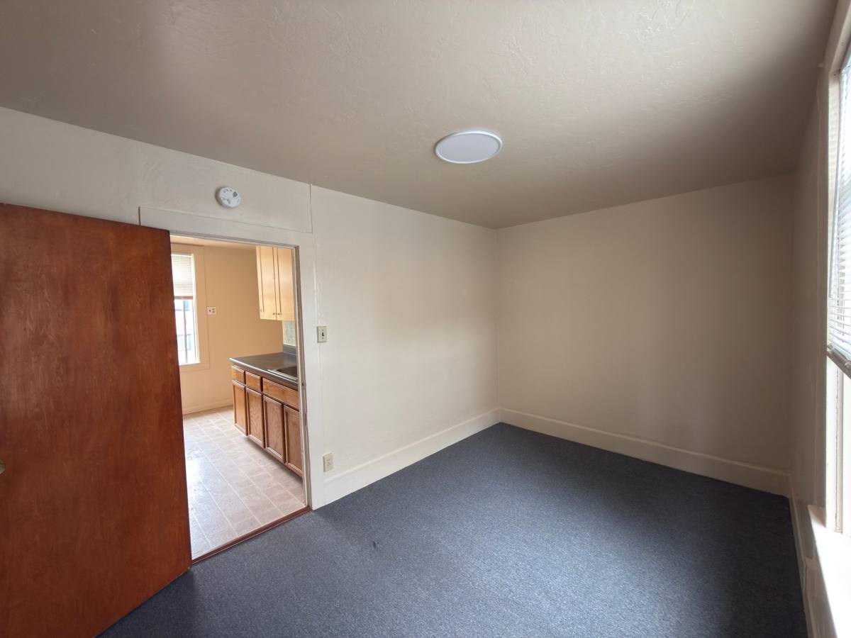 Apartment for rent at 2212 11th St - 2nd Floor, Sacramento, CA 95818