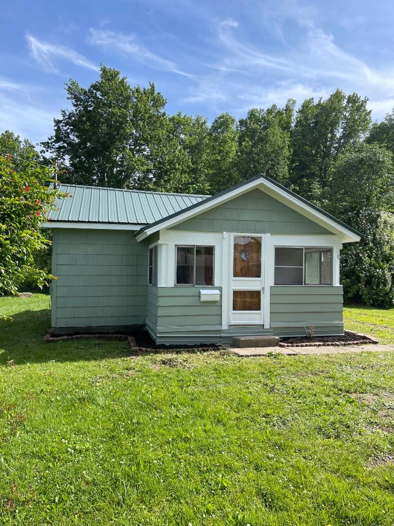 House for rent at 845 High St, Conneaut Lake, PA 16316