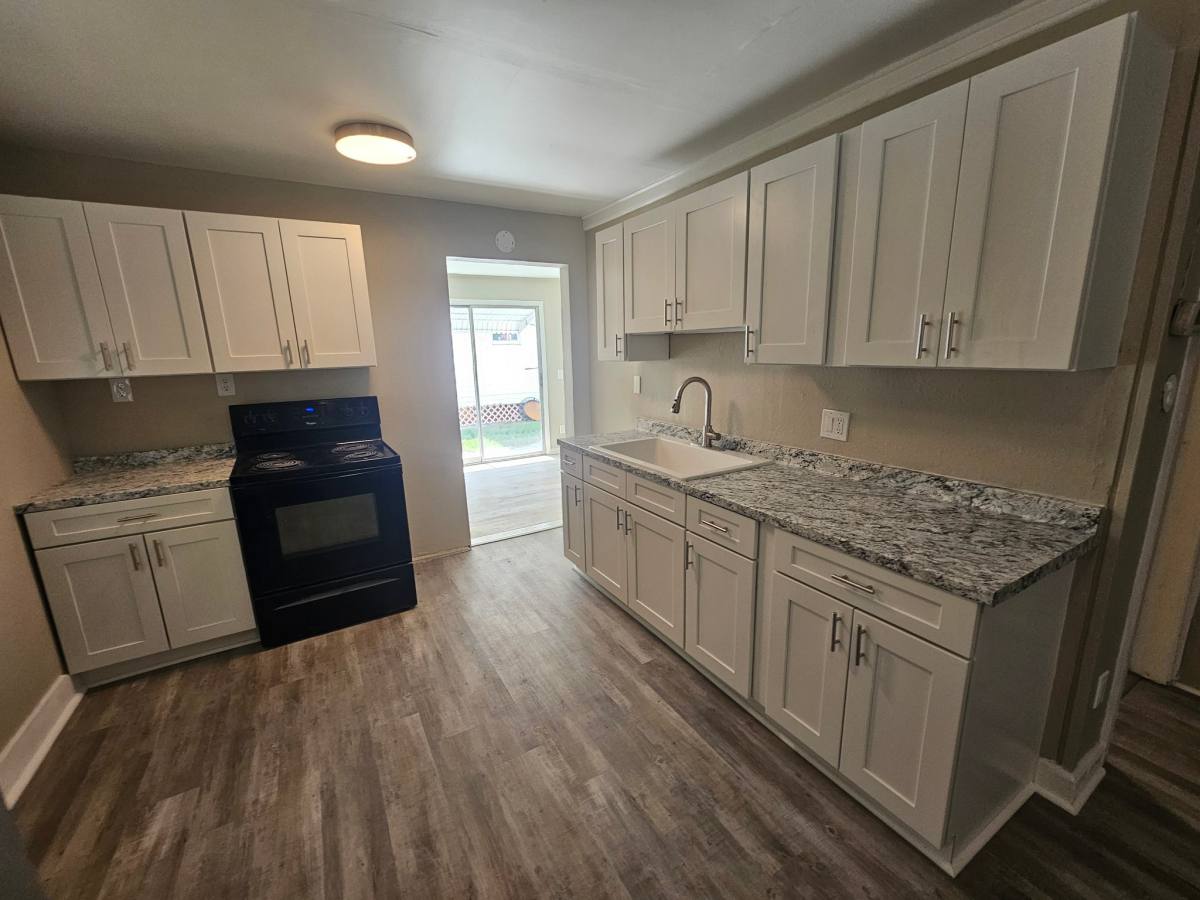 House for rent at 312 S Pine St #REAR, Sebring, FL 33870