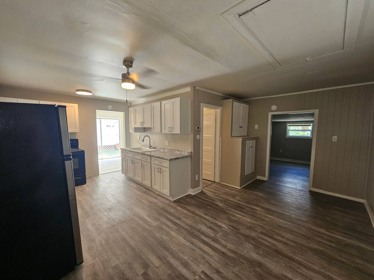 House for rent at 312 S Pine St #REAR, Sebring, FL 33870