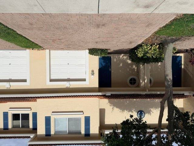 Townhouse for rent at 2789 S Evergreen Circle, Boynton Beach, FL 33426