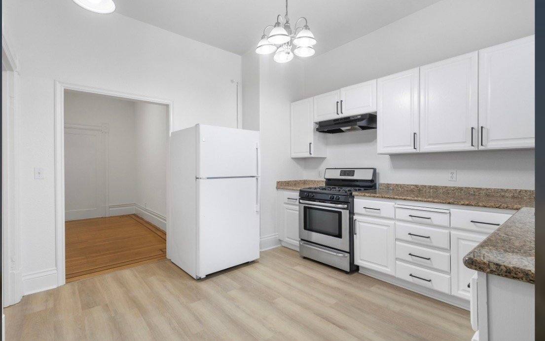 Apartment for rent at 2103 Clinton Ave #B, Alameda, CA 94501