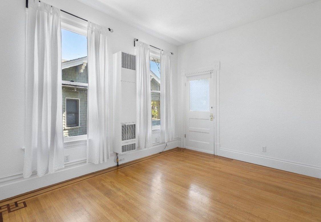 Apartment for rent at 2103 Clinton Ave #B, Alameda, CA 94501