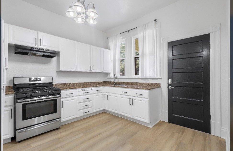 Apartment for rent at 2103 Clinton Ave #B, Alameda, CA 94501