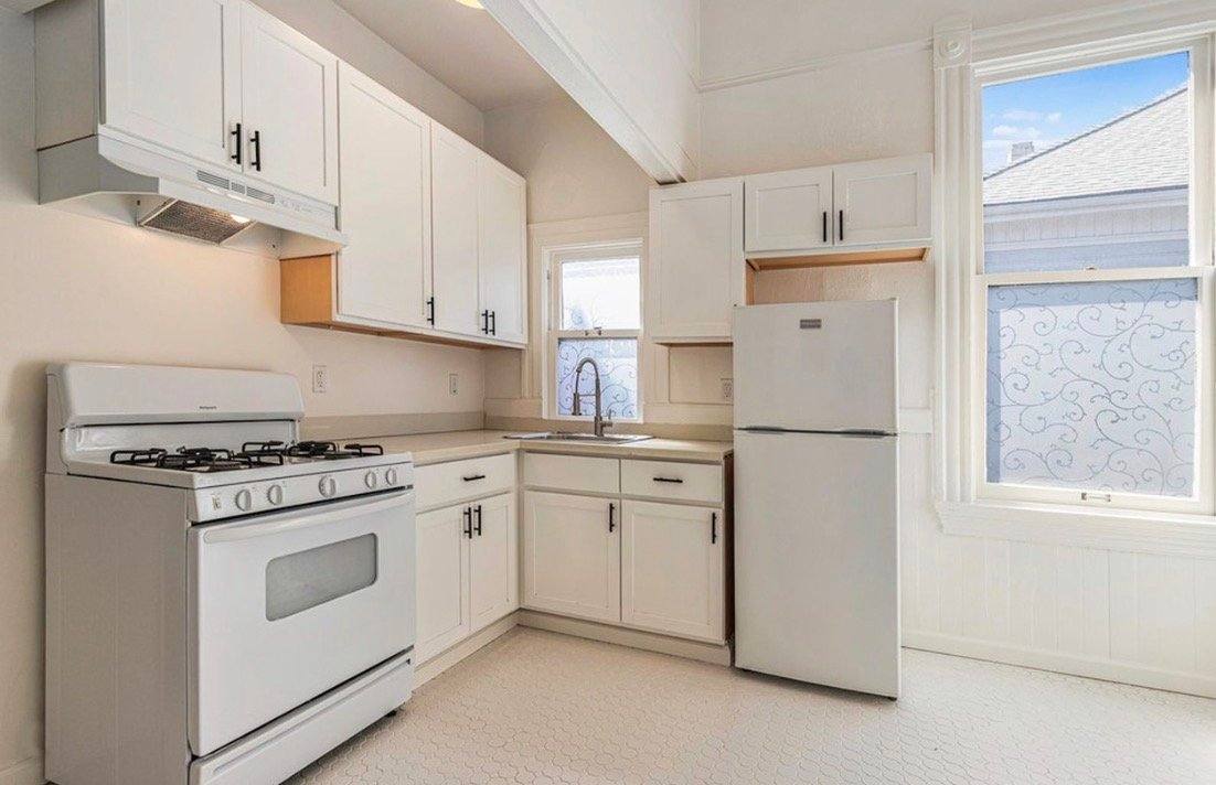 Apartment for rent at 2108 San Antonio Ave #6, Alameda, CA 94501