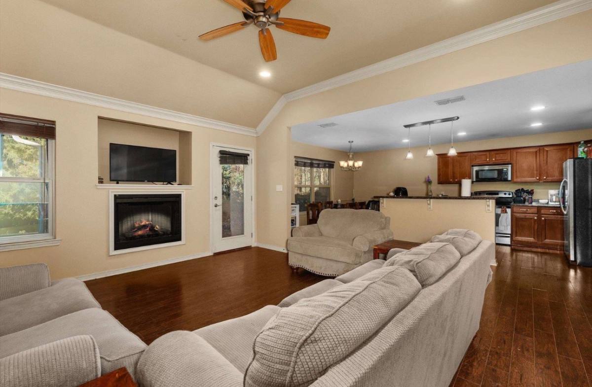 House for rent at 129 School Park Trail, Tatum, TX 75691