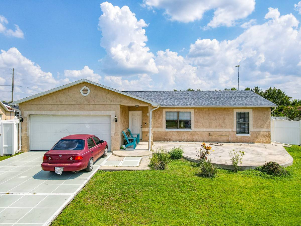 House for rent at 853 Blanc Court, Kissimmee, FL 34759