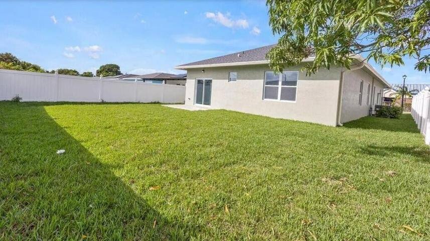 House for rent at 132 NW 11th Ave, Boynton Beach, FL 33435