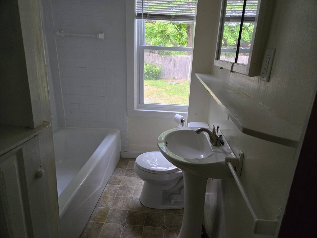 Apartment for rent at 147 Union St #1M, East Bridgewater, MA 02333
