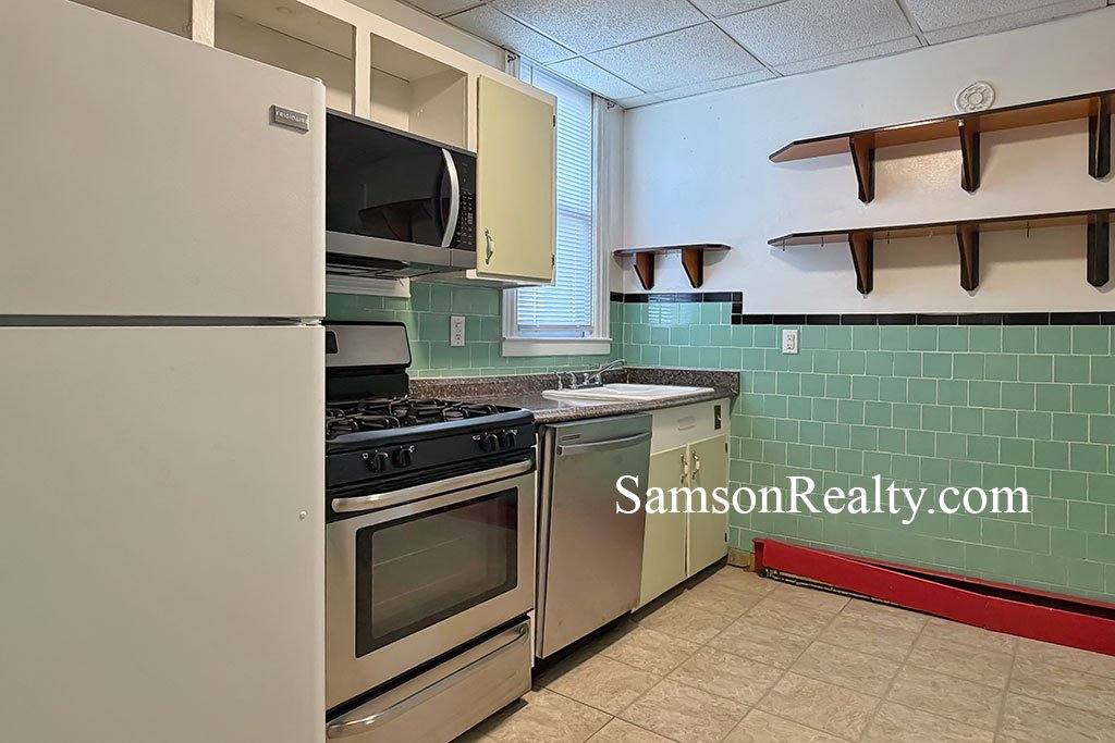 Apartment for rent at 5 Hillside Ave #2, Providence, RI 02906