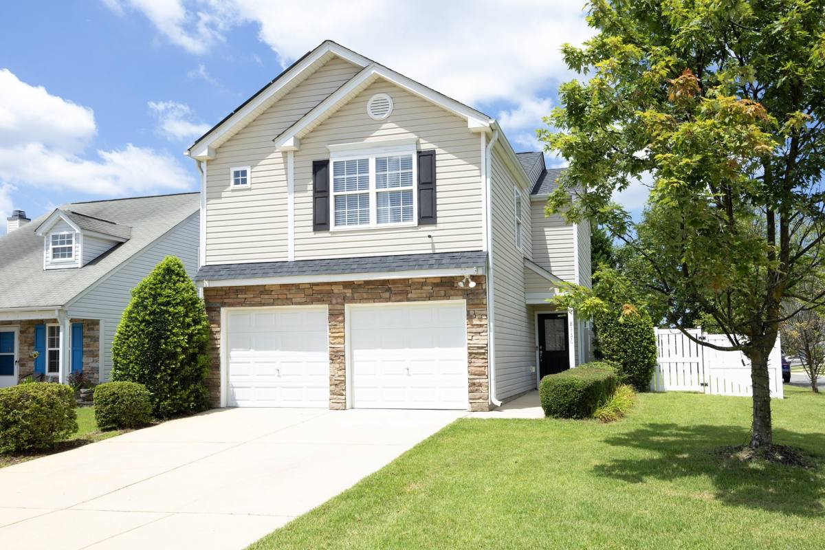 House for rent at 8117 Bright Oak Trail, Raleigh, NC 27616