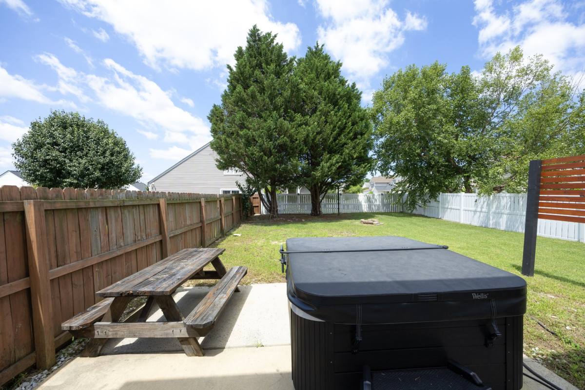 House for rent at 8117 Bright Oak Trail, Raleigh, NC 27616