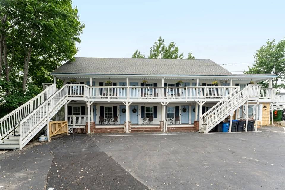 Townhouse for rent at 6 Sunset Dr, Old Orchard Beach, ME 04064