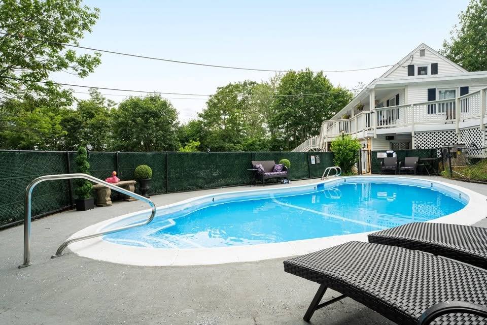 Townhouse for rent at 6 Sunset Dr, Old Orchard Beach, ME 04064