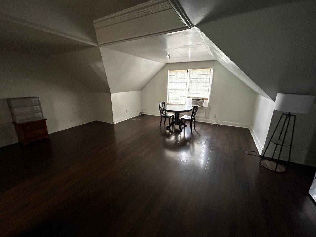 Apartment for rent at 320 W Bolivar St, Vidor, TX 77662