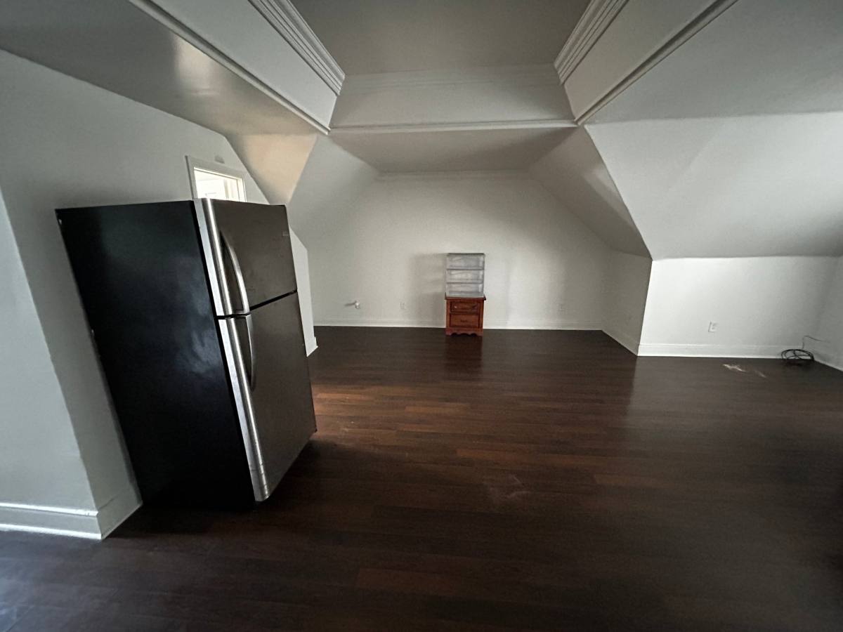Apartment for rent at 320 W Bolivar St, Vidor, TX 77662