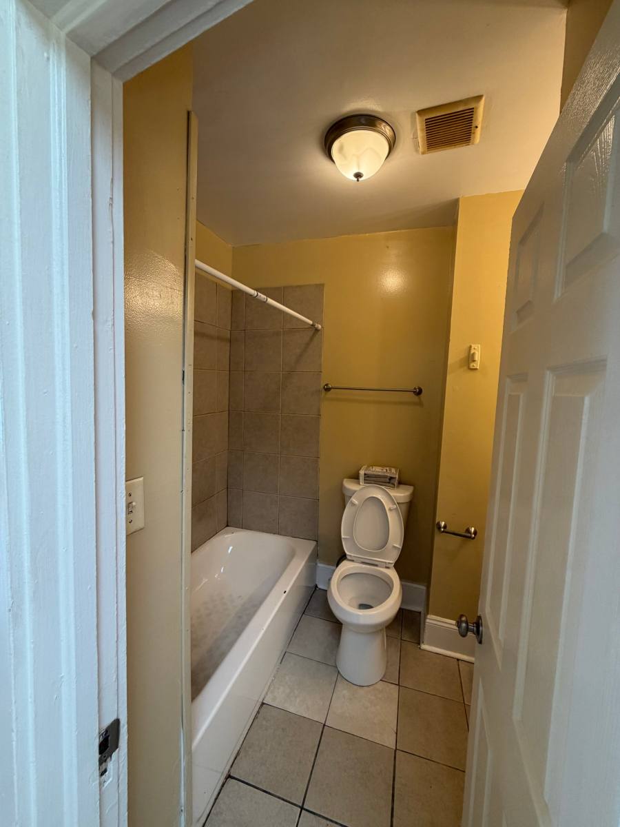 Townhouse for rent at 1206 Bloomingdale Rd, Baltimore, MD 21216