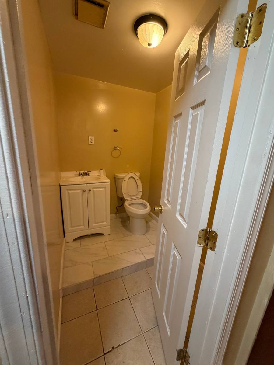 Townhouse for rent at 1206 Bloomingdale Rd, Baltimore, MD 21216