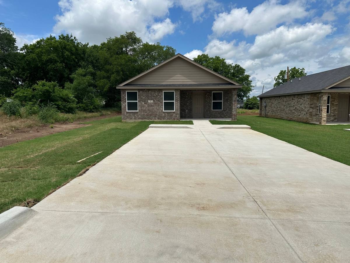 House for rent at 605 E Wolf St, Madill, OK 73446