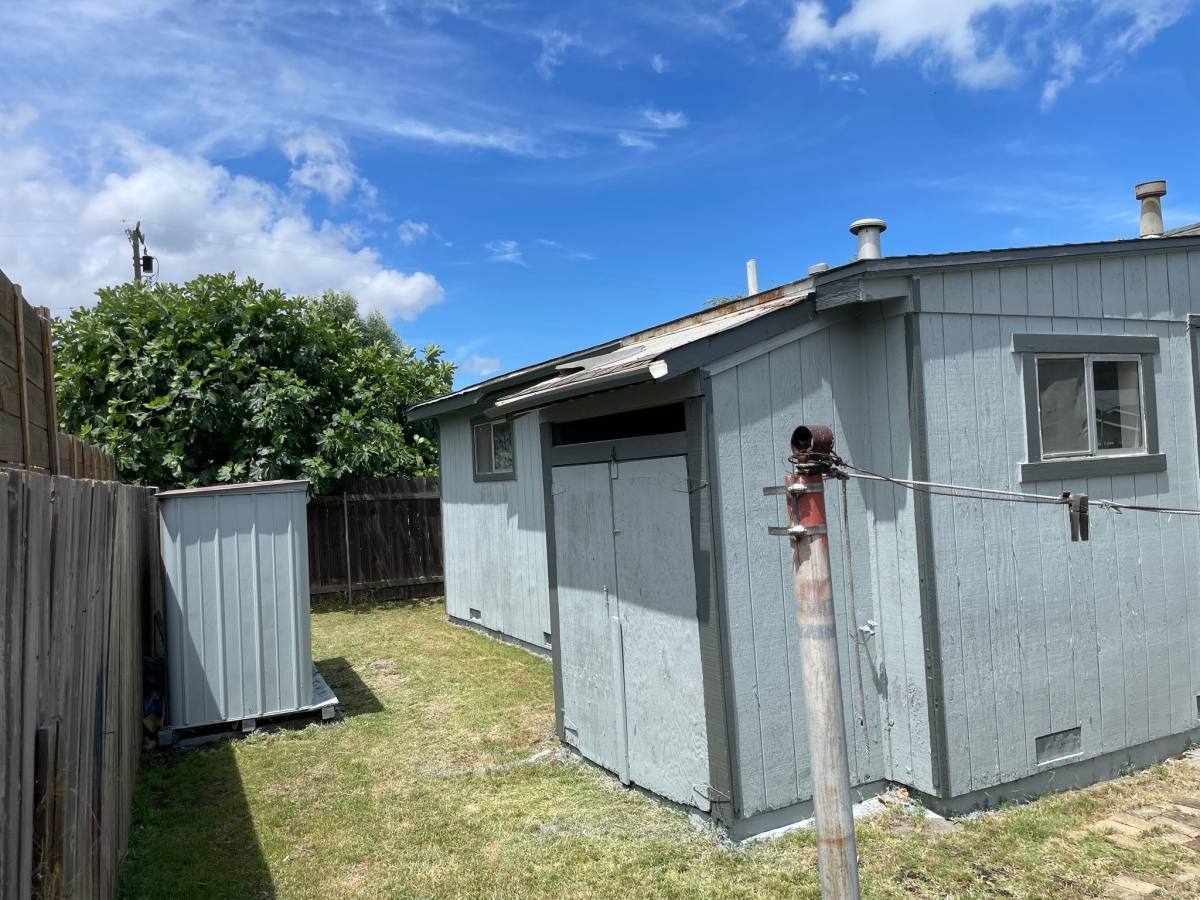 House for rent at 353 Pullman Ave, Pittsburg, CA 94565