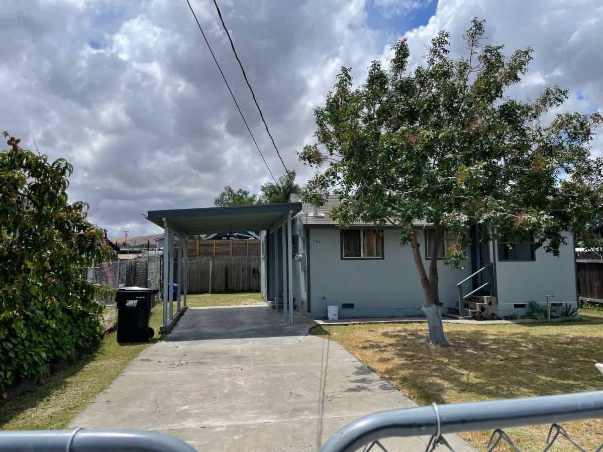 House for rent at 353 Pullman Ave, Pittsburg, CA 94565