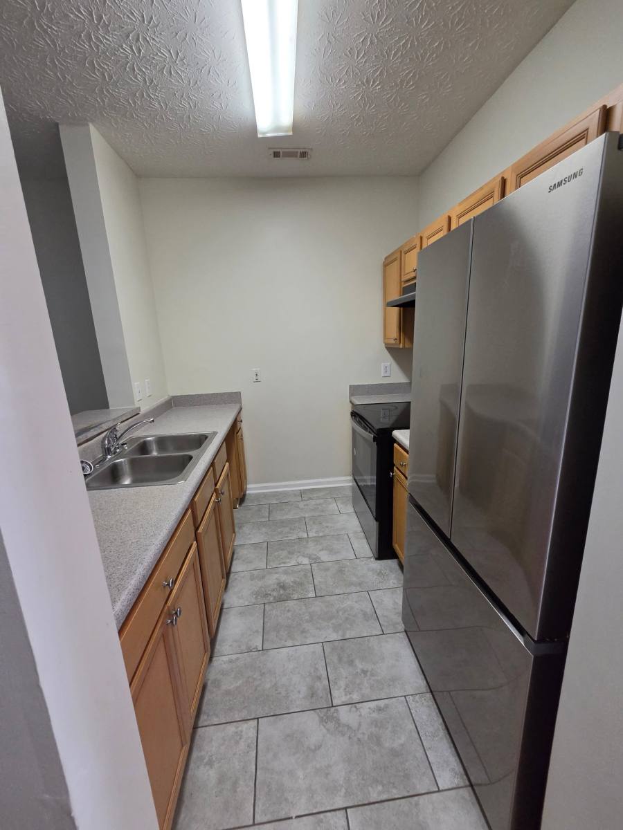 Townhouse for rent at 6076 Camden Forrest Dr, Riverdale, GA 30296