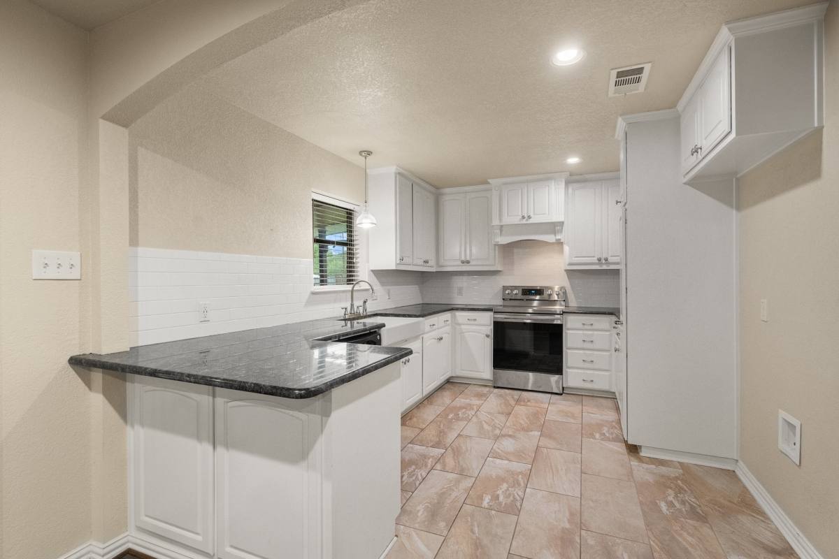 House for rent at 3120 Lafayette St, Corsicana, TX 75110