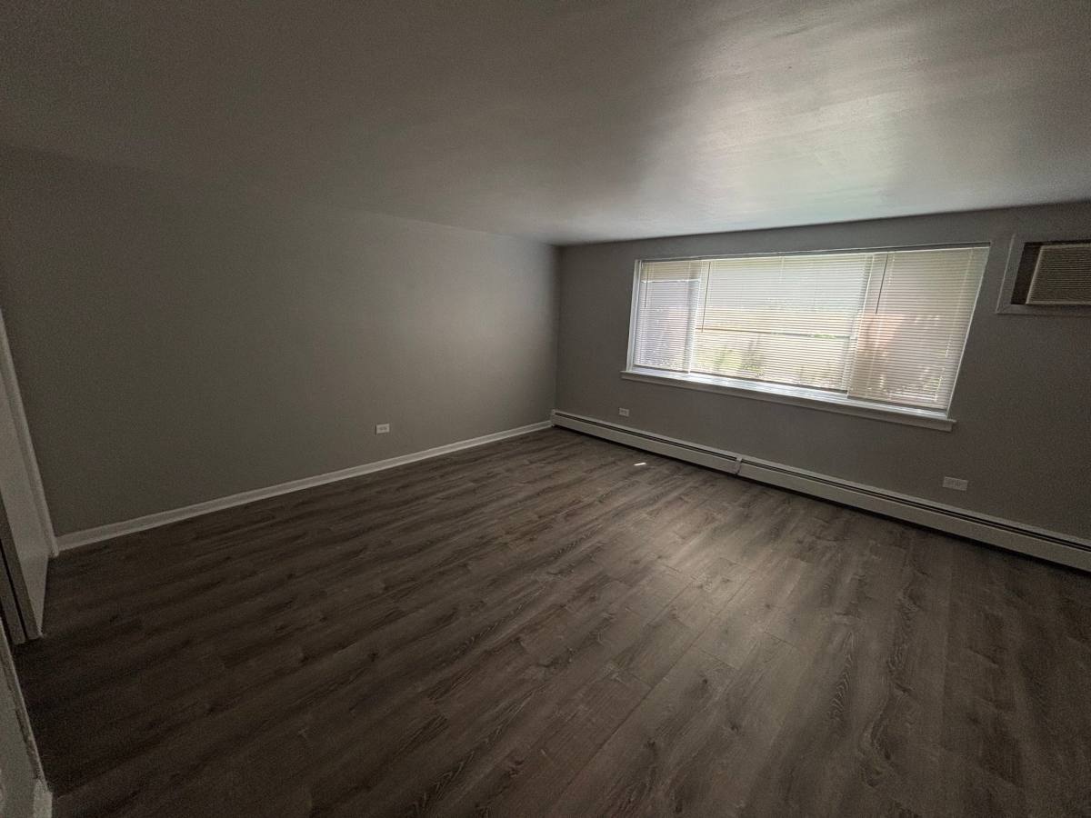 Apartment for rent at 2104-2108 S 17th Ave #GE, Broadview, IL 60155