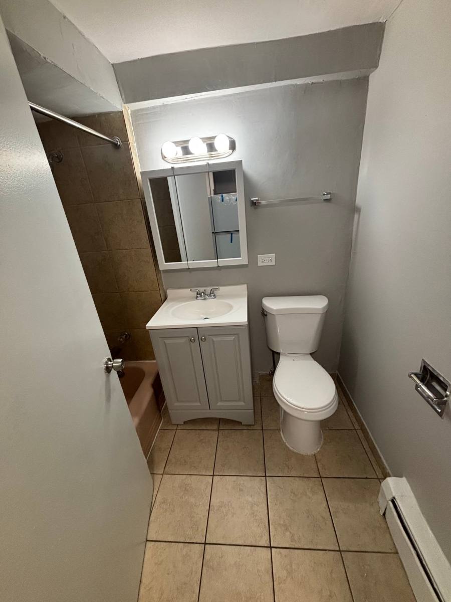 Apartment for rent at 2104-2108 S 17th Ave #GE, Broadview, IL 60155