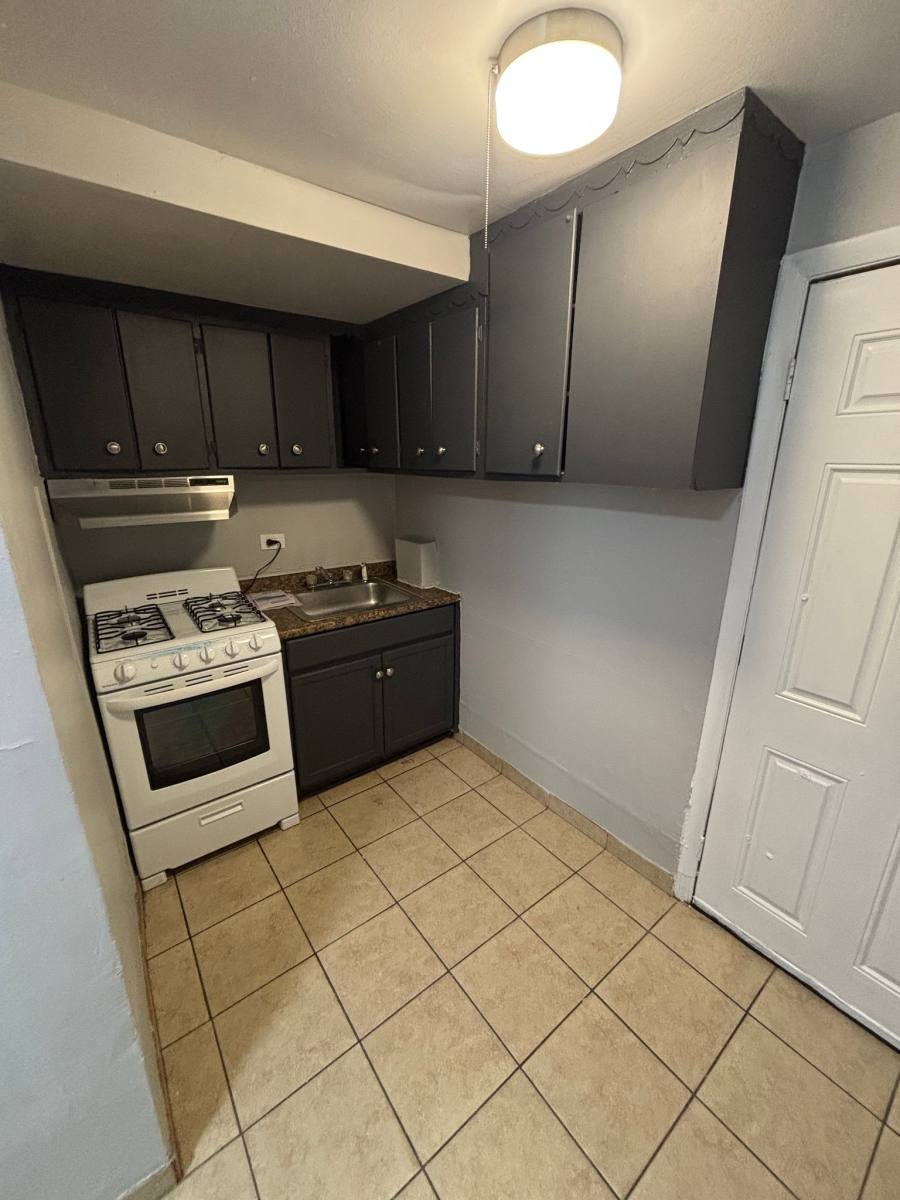 Apartment for rent at 2104-2108 S 17th Ave #GE, Broadview, IL 60155