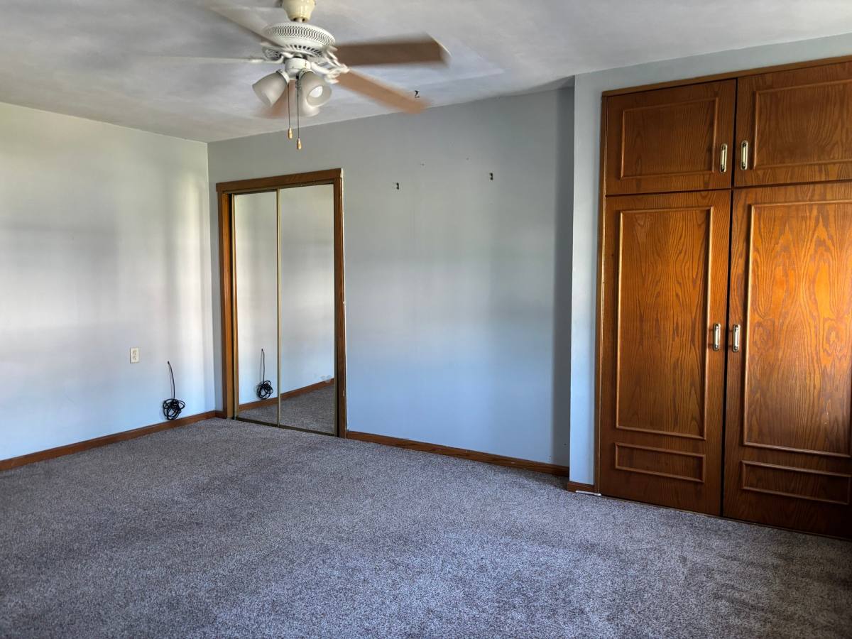 Apartment for rent at 215 5th Ave #2, Carnegie, PA 15106