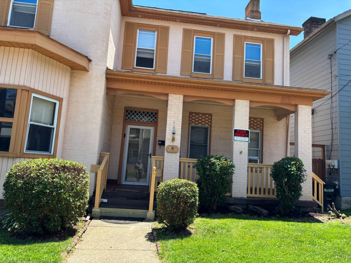 Apartment for rent at 215 5th Ave #2, Carnegie, PA 15106