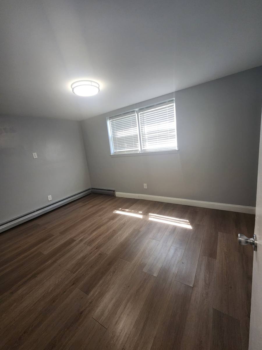 Apartment for rent at 364 Williamson St, Elizabeth, NJ 07202