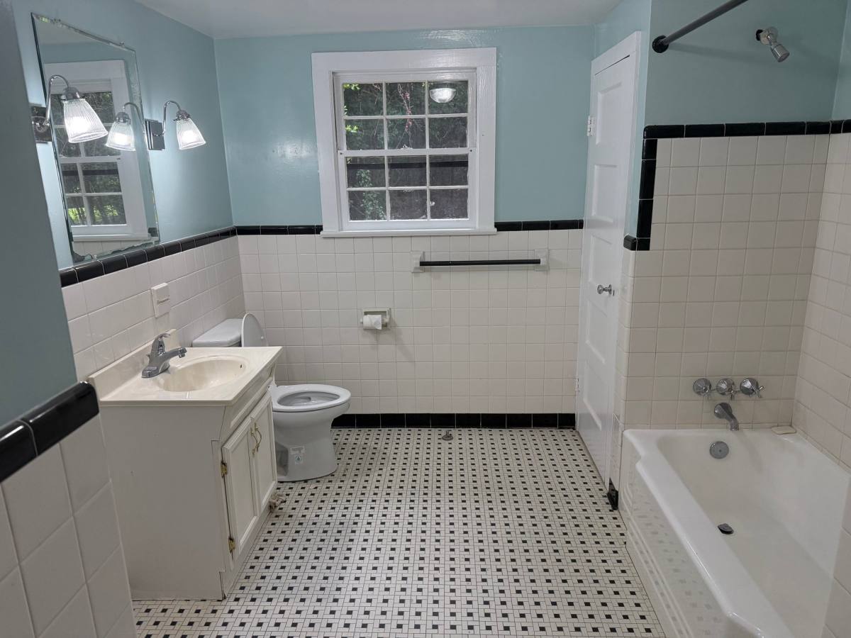 House for rent at 8177 Eisenhower Parkway, Lizella, GA 31052