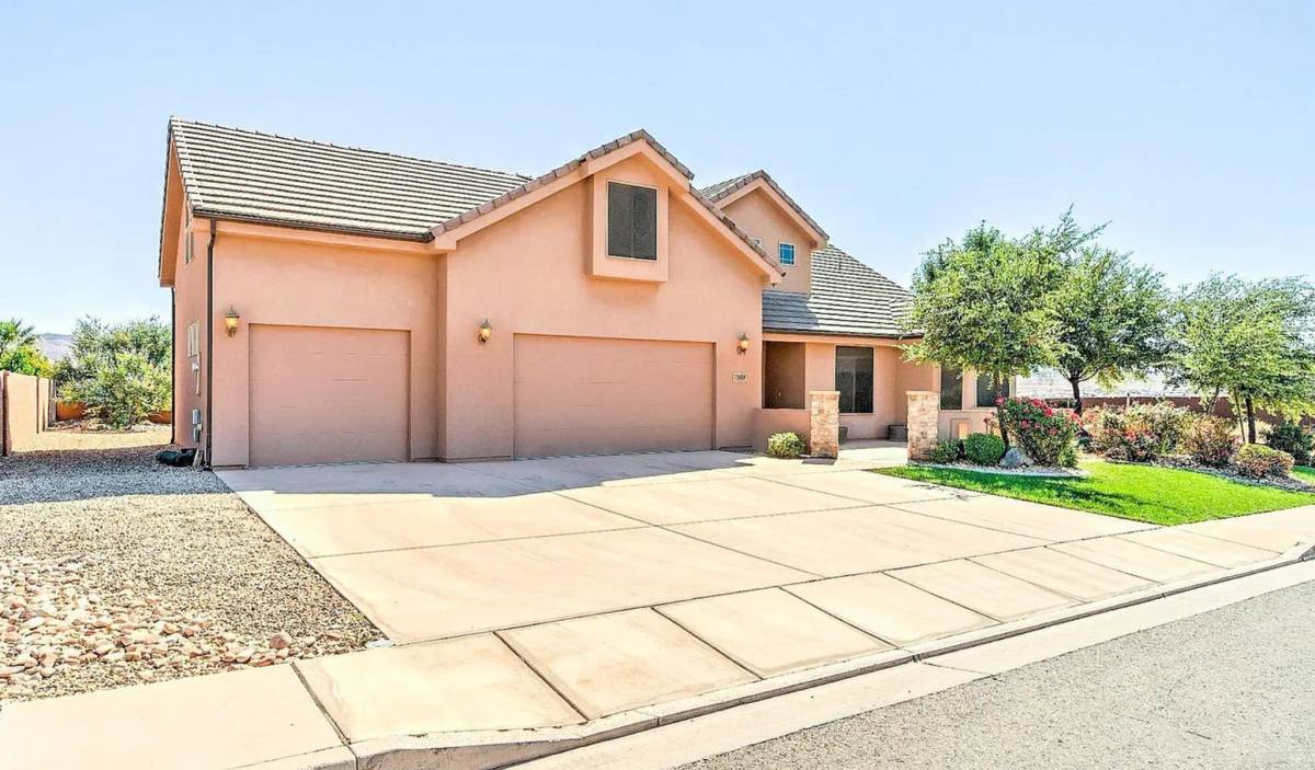 House for rent at 1989 S 2700 E, Saint George, UT 84790