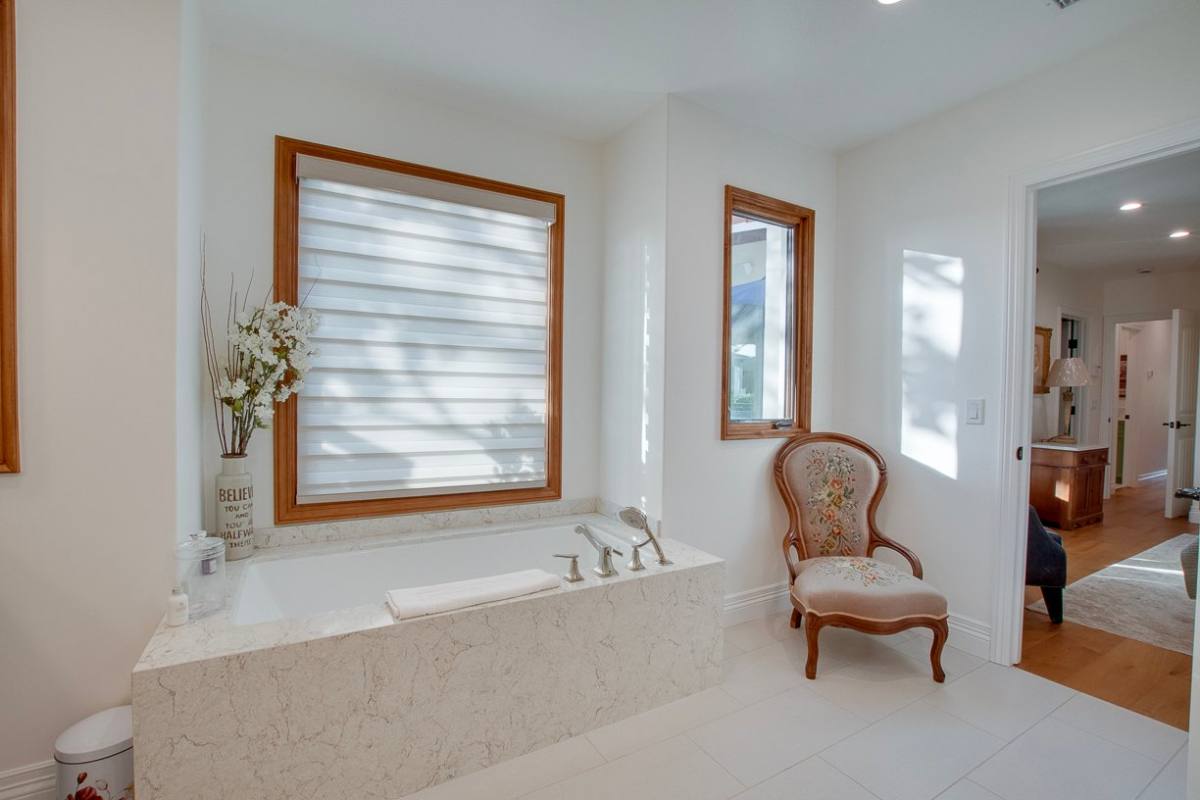 House for rent at 7768 Prospect Place, La Jolla, CA 92037